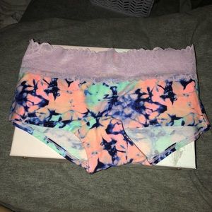 PINK Victoria Secret Underwear Size Medium BMWT